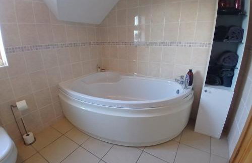 Oaktree Manor - BBQ, games rooms and pet friendly - Photo 12