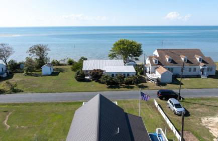 Welcome to Hokie Haven by the Bay - where Chesapeake sunsets meet Hokie spirit. - Foto 50