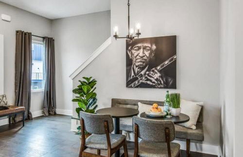 Stylish Nashville Home - Rooftop Deck - Hot Tub - Photo 15