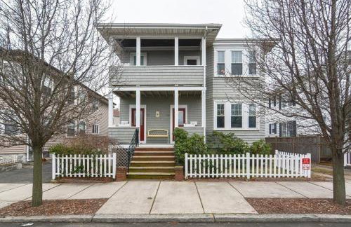 Spacious Revere 4 Bedrooms 2 Bathrooms Apartment Near Boston Airport and Beach - Foto 17