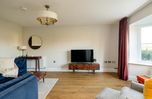 Modern 4-Bed Family Home with 5 Beds & Parking - Foto 8