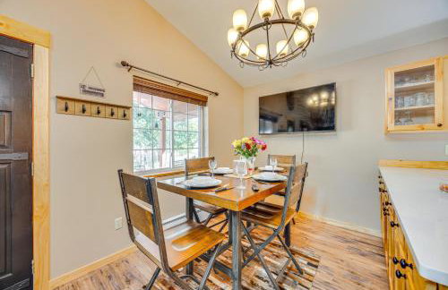 Cabin in Eleven Mile Village with Patio and Gas Grill! - Foto 6