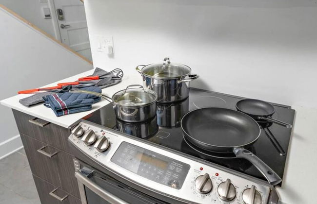 3 Bedroom Penthouse Great for Family Vacation - Photo 18