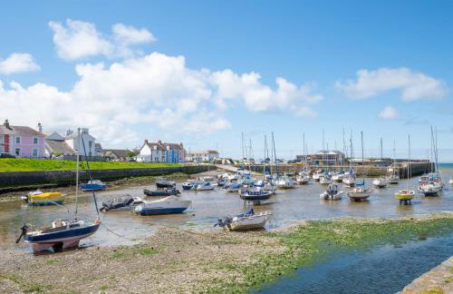 Angorfa Aberaeron Apartment - Photo 3