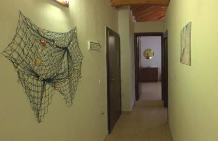 Stone house under a rock Kukos - Foto 7