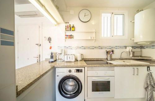 Sun-Drenched, Sea-View Apartment with Giant Patio! - Photo 66