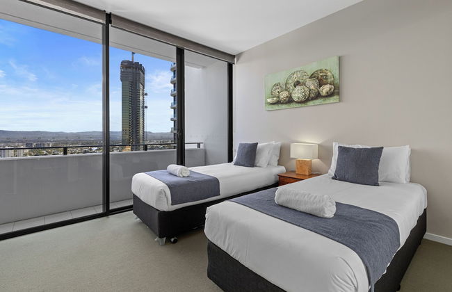 Ultra Broadbeach - Photo 20