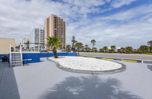 Modern Queen Suite #2 - Steps to Daytona Beach - Foto 31