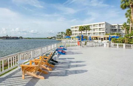 Amazing Waterfront Views Resort, Enjoy Heated Pool & Sunset! - Photo 14