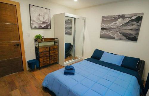 Beautiful Renovated Cozy Forest Home with Hot Tub in Crestline - Foto 6