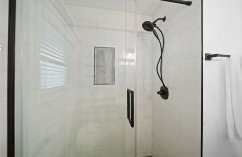 3 BR l Quiet Home with Gazebo l 5 min Medical center l Work room - Photo 47