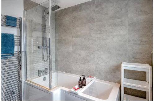 Contractors & Relocation haven, 3BD House, Secure off-site parking & office space - Foto 22