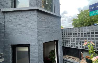 Modern flat with KING bed, garden & outdoor dining - Foto 25