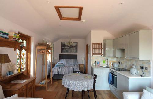 Deer Lodge with a View - Photo 8