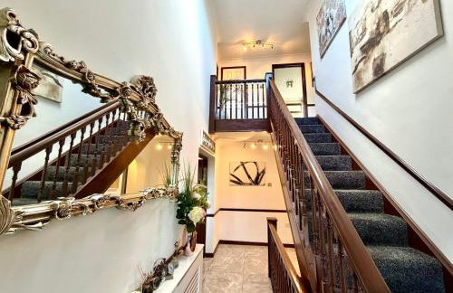 Indoor Heated Pool - Large Family Home - Sleeps 12 - Near Bournemouth Beach - Photo 5