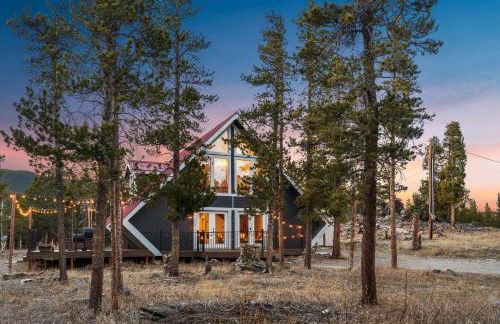 Cozy A-Frame Retreat - Hot Tub, Forest Views - Photo 3