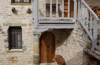 The Mountain House -mountain getaway - Photo 22