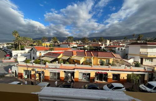 Große Terrasse mit Esstisch, Markise. Einfach - Foto 17
