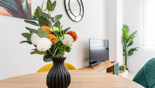 R&C APARTMENTS CLOSE to CENTER - Photo 3