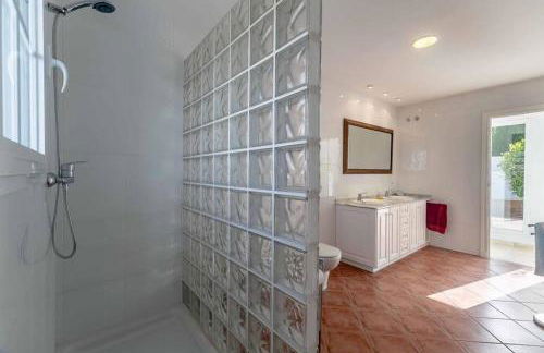 49-Exclusive Villa With Private Pool & Breathtaking Views in Mijas! - Photo 45