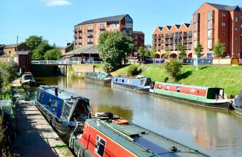 City Centre Chester Waterways Apartment - Photo 40