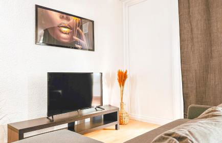 Monteurwohnung mit Balkon und Wohnzimmer - Foto 16