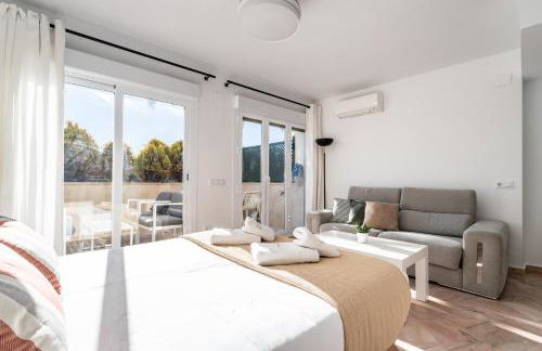 2 Estudios en La Romana Playa, uno con vista parcial mar y otro vista a la piscina - Foto 6