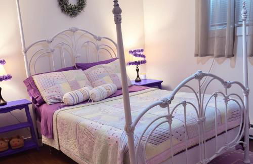 WOW!! Ultimate Pocono Retreat Hot Tub, Game Room, Fire Pit, Near Lakes & Hiking! - Foto 39