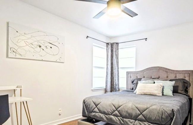 Beautiful Getaway Nears Asian Dist - Photo 4