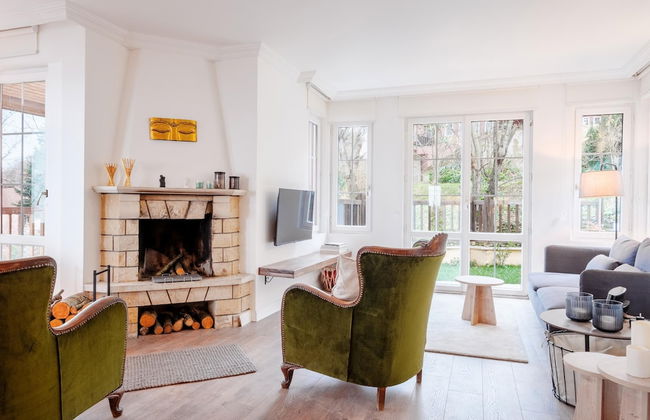 Villa With Spacious Garden in Sapanca - Photo 2