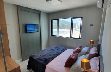 Lindo apto tudo novinho, prédio frente mar - Foto 19