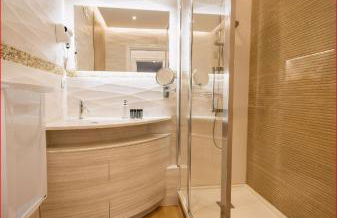 Appartement calme et raffiné en hypercentre dans une résidence historique parking - Foto 8