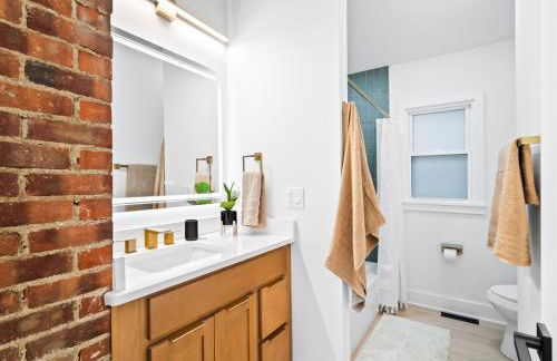 Hot Tub Ping Pong Sleeps 9 Retro Fun - Foto 19