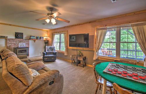 Kayaks and Boat Dock Lakeside Hot Springs Retreat - Foto 26