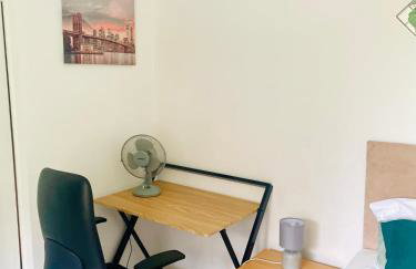 Sittingbourne, Kent - Photo 4