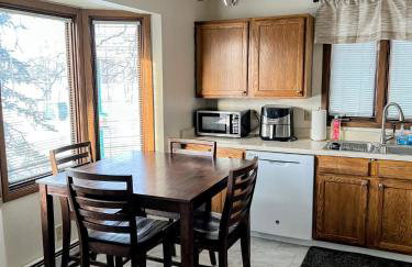 Spacious Downtown 2-bdrm Apartment - Photo 27