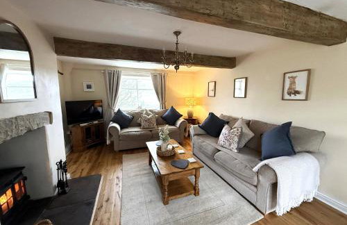 Royds Hall Cottage - Photo 2