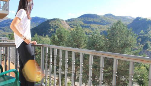 Oasis Pirineos - Foto 5