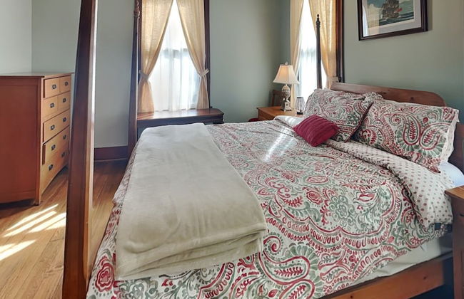 Historic Elegance - Photo 2