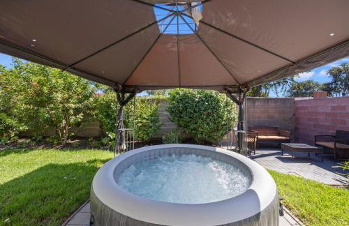 NEW Lux 5BR Villa Near Disney, Knotts, LA, OC with Hot Tub & Games - Photo 69