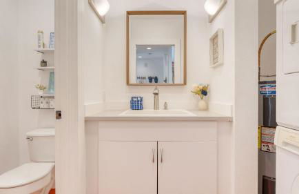 Walk to Beach Relax in Hot Tub Dine on the Deck LoLis Place by AvantStay - Foto 44