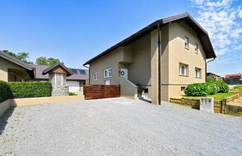 3 Bedroom Cozy Home In Gornje Plavnice - Foto 15