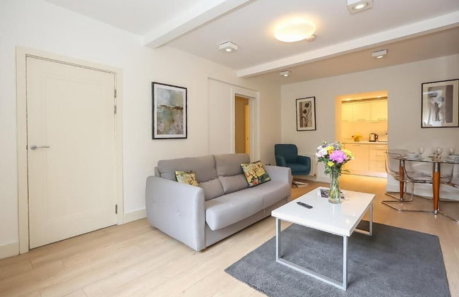 St. Stephen's Green Apartments - Photo 20