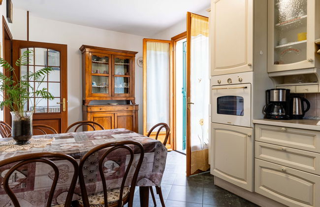 2 bedroom House in Diano Castello with garden and terrace - Photo 12