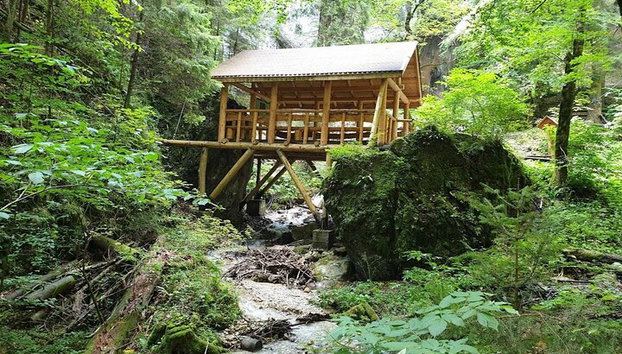 Escalade à travers le canyon, tyrolienne et randonnée dans les Carpates - Photo 4