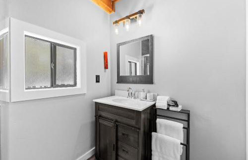 Blue Haven - Wooded, pet friendly home w/ trailer parking, AC, and deck - Foto 14