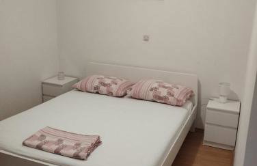 House B - with spacious terrace and beautiful view - Foto 16