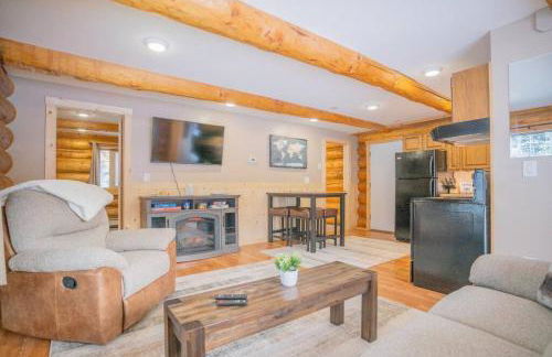 Tucked Away Timber Lower Suite - Foto 3