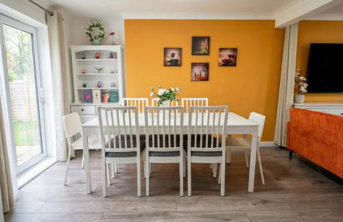 Home from Home near the beach - Photo 17