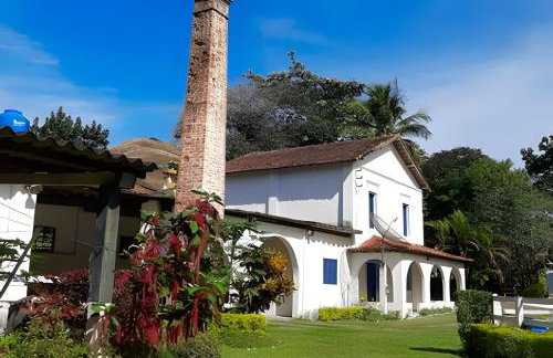 Casarão Miguel Pereira - Refúgio na Natureza com Lareira Externa, Piscina, Fondue e Amplo Jardim - 12 Min do Parque Terra dos Dinos - Foto 5